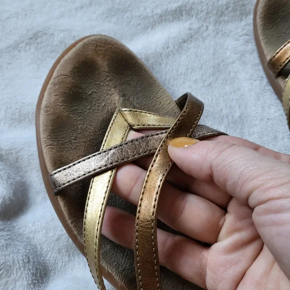 Merona sandals metallic straps low wedge US 9.5 - Picture 6 of 8